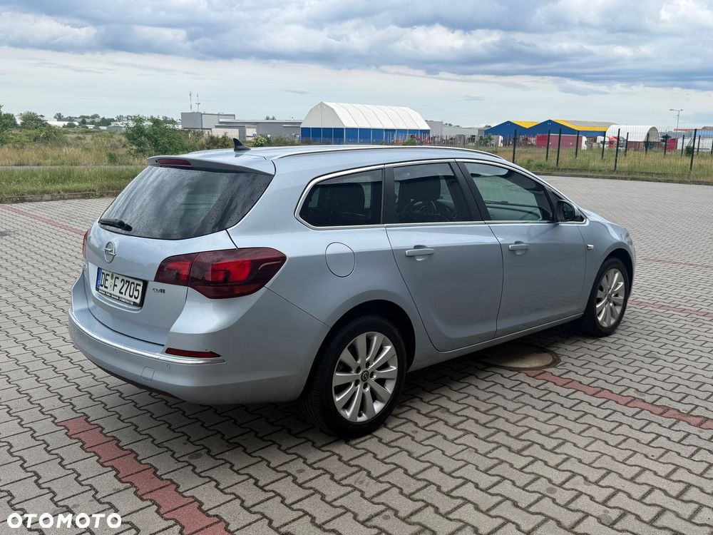 Opel Astra 1.7 CDTI Cosmo - 11