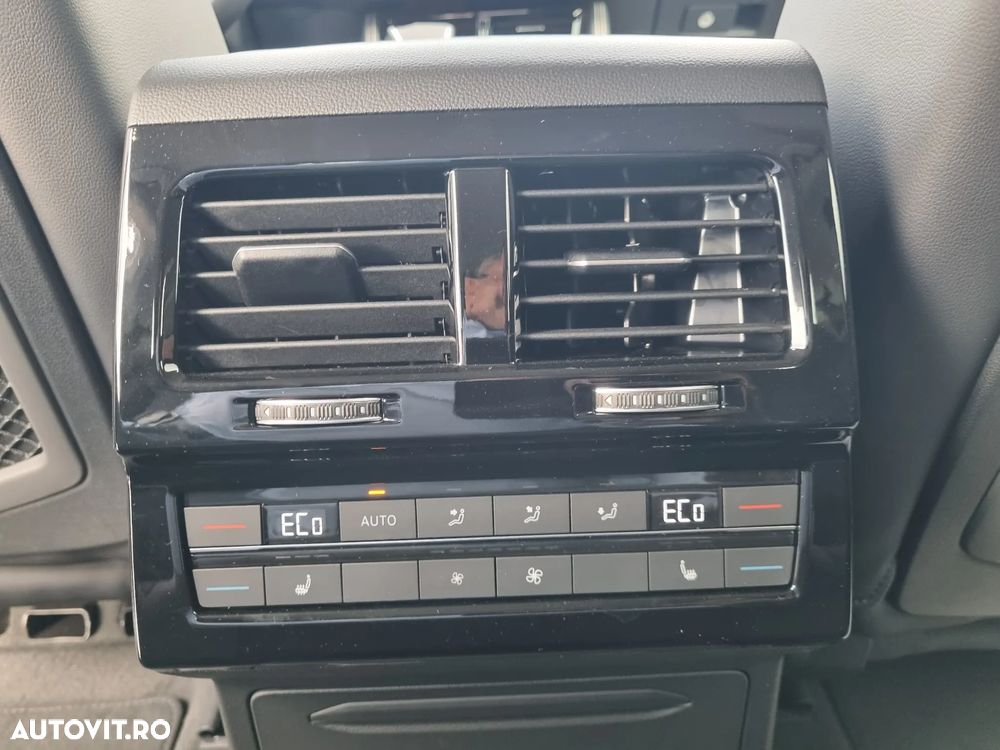 Volkswagen Touareg 3.0 V6 TDI 4Motion DPF Automatik - 32