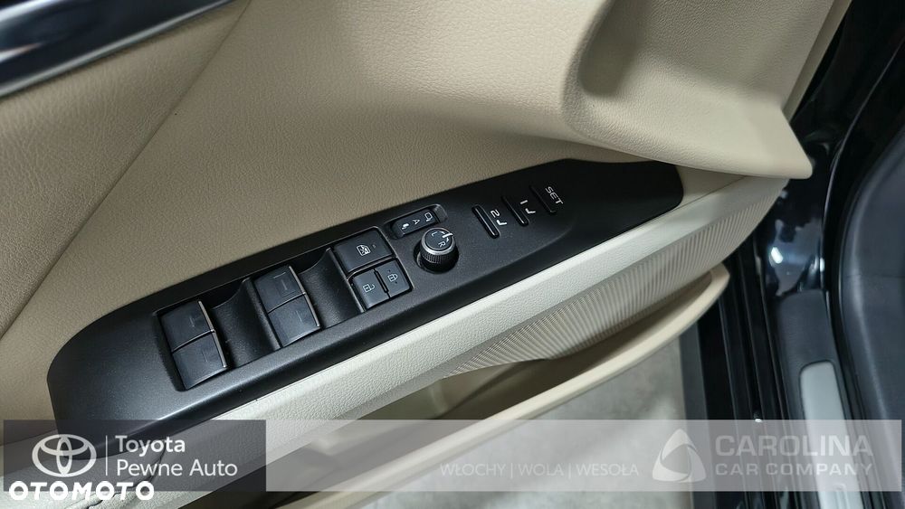 Toyota Camry 2.5 Hybrid Executive CVT - 12