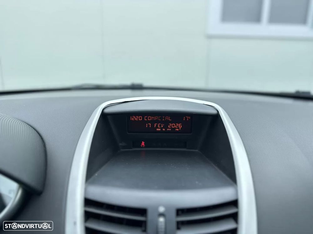 Peugeot 207 1.4 HDi Trendy - 20