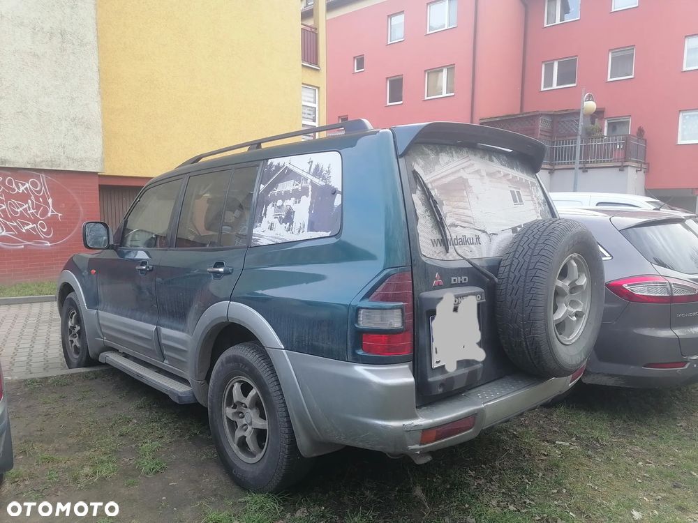 Mitsubishi Pajero - 3