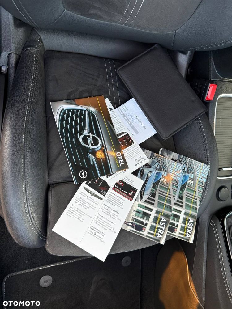 Opel Astra 1.2 T Ultimate S&S - 38