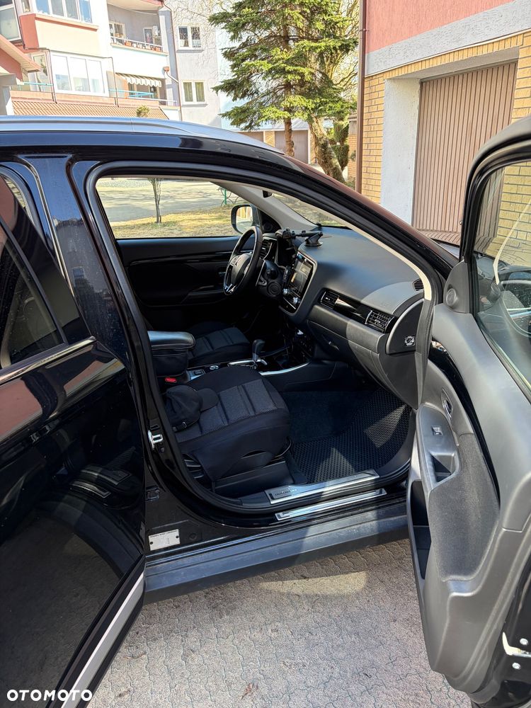 Mitsubishi Outlander 2.0 Instyle SDA 4WD CVT - 14