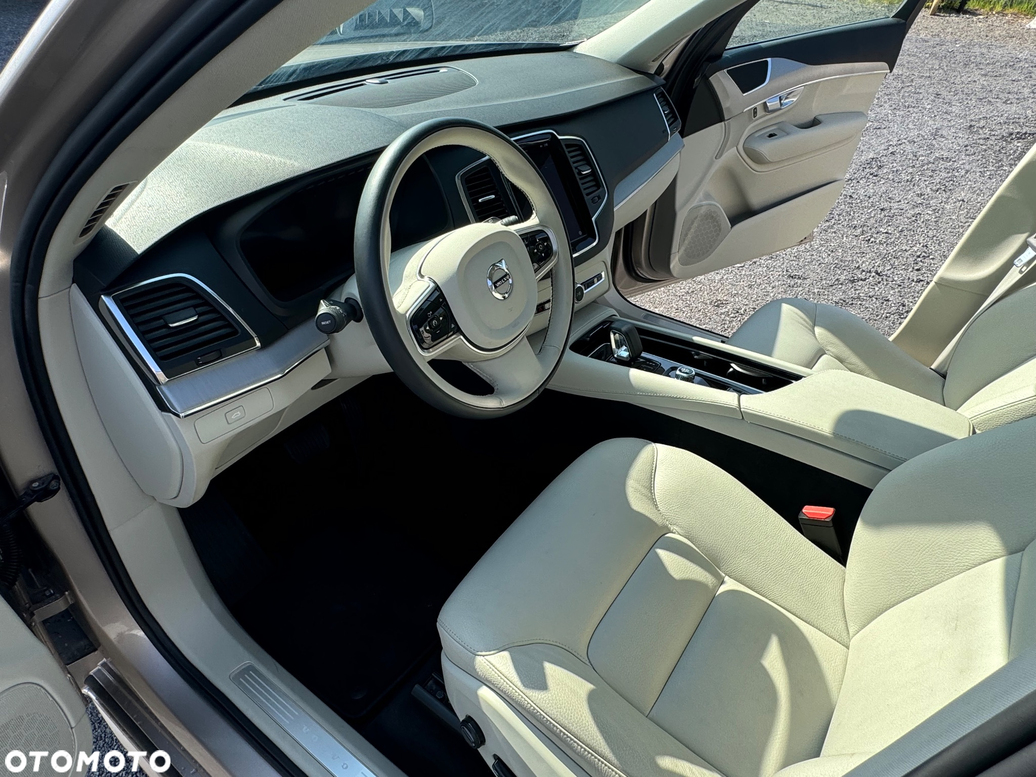 Volvo XC 90 - 25