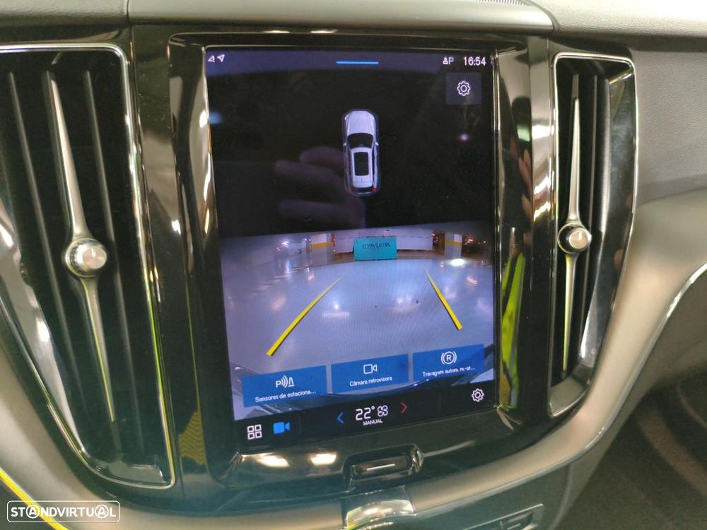 Volvo XC 60 2.0 T6 PHEV Core AWD - 10