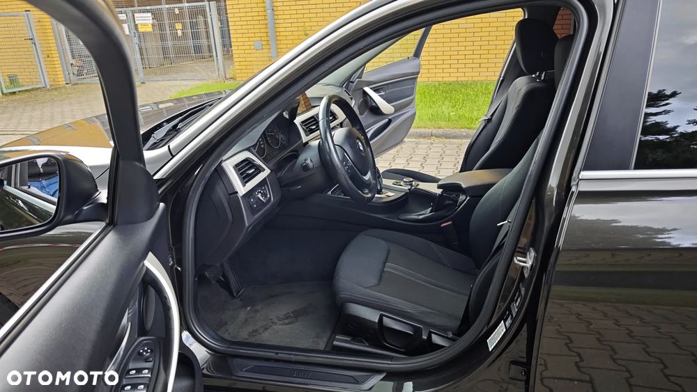 BMW Seria 3 320d DPF - 9