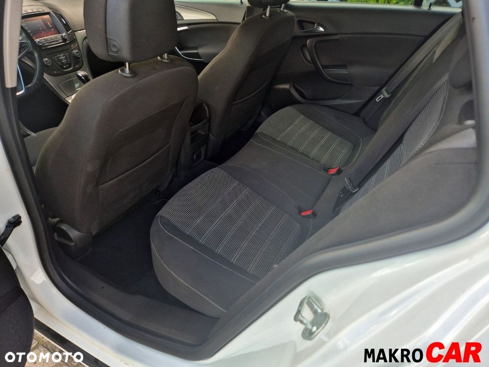 Opel Insignia - 12