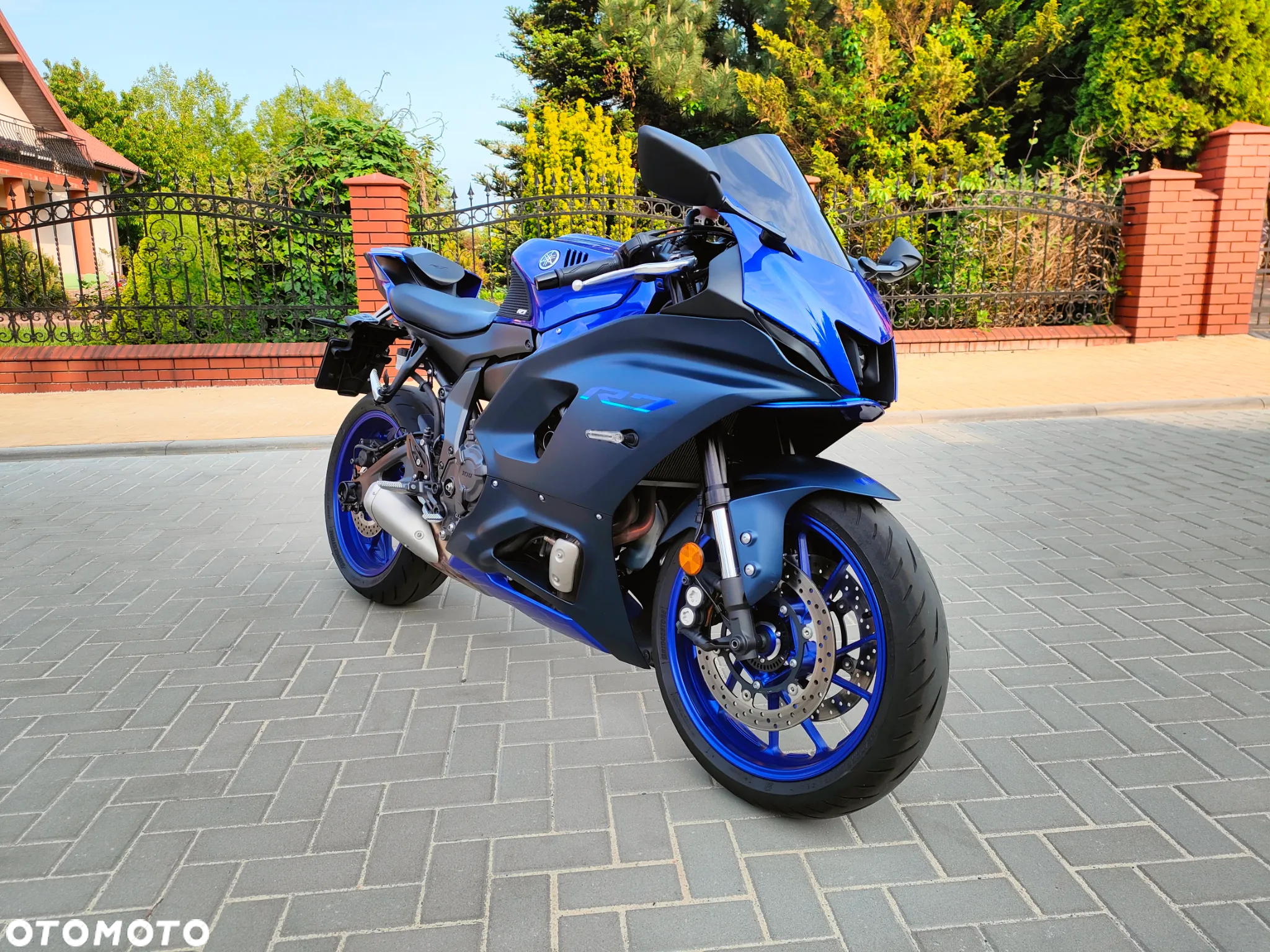 Yamaha R7 - 7