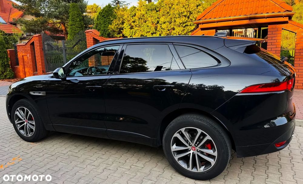 Jaguar F-Pace 2.0 i4P AWD R-Sport - 12