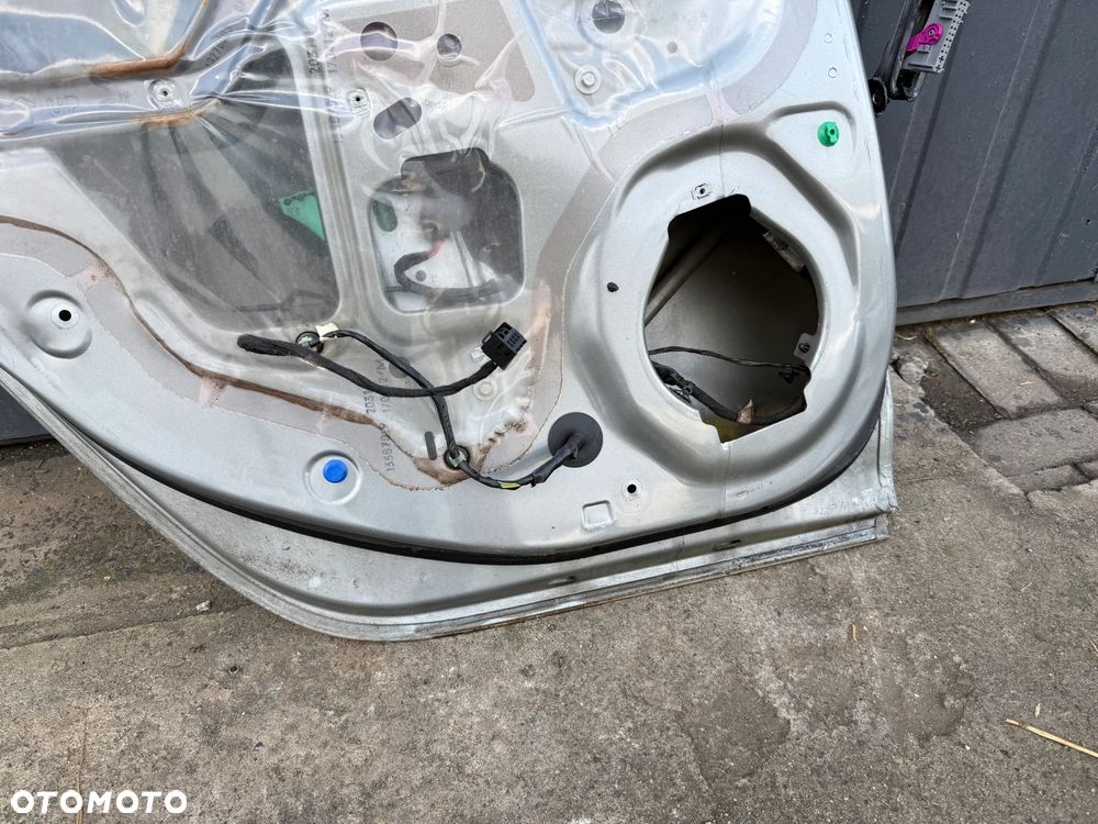 Opel Astra J IV KOMBI drzwi tylne tył lewe Z179 - 5