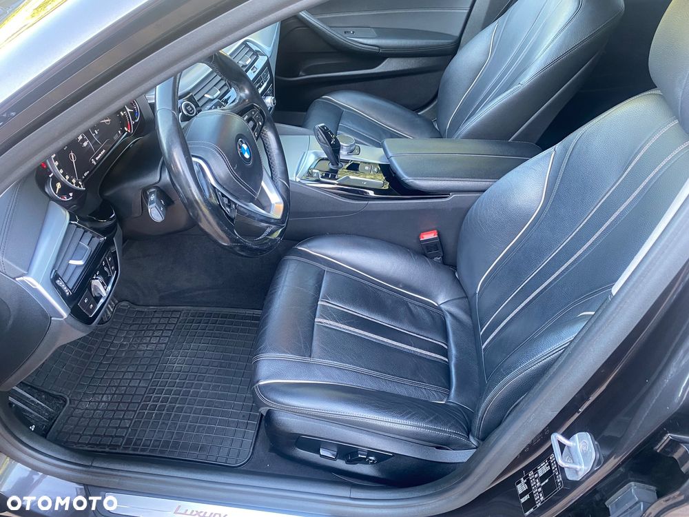 BMW Seria 5 520d Luxury Line - 7