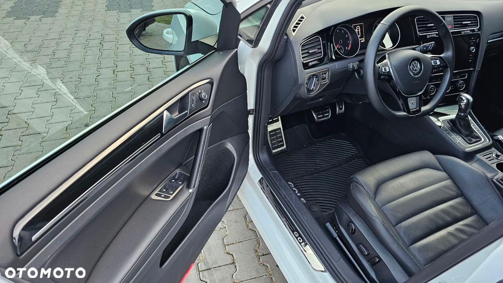 Volkswagen Golf 2.0 TSI OPF 4Motion DSG R-Line - 19
