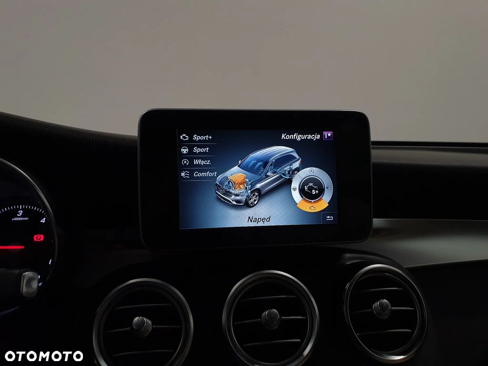 Mercedes-Benz GLC - 22