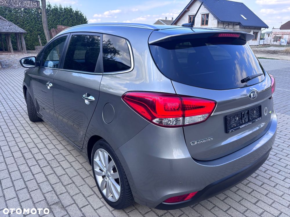 Kia Carens 1.7 CRDi M 7os - 6