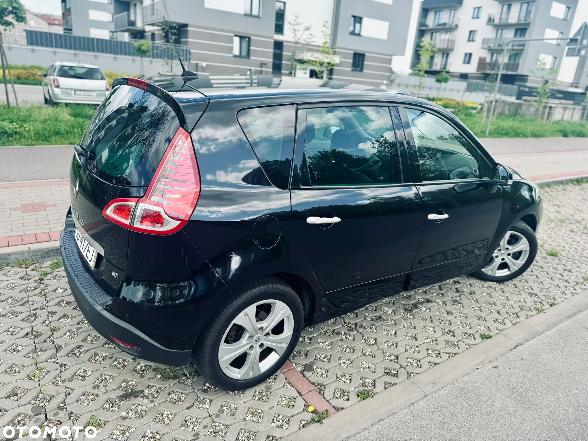 Renault Scenic 1.6 dCi Energy Privilege - 17