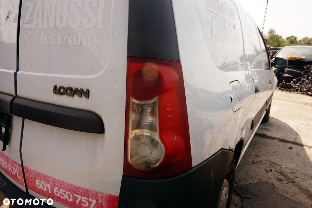 LAMPA TYLNA PRAWA LOGAN I LIFT KOMBI  DACIA 2008-2012 - 1