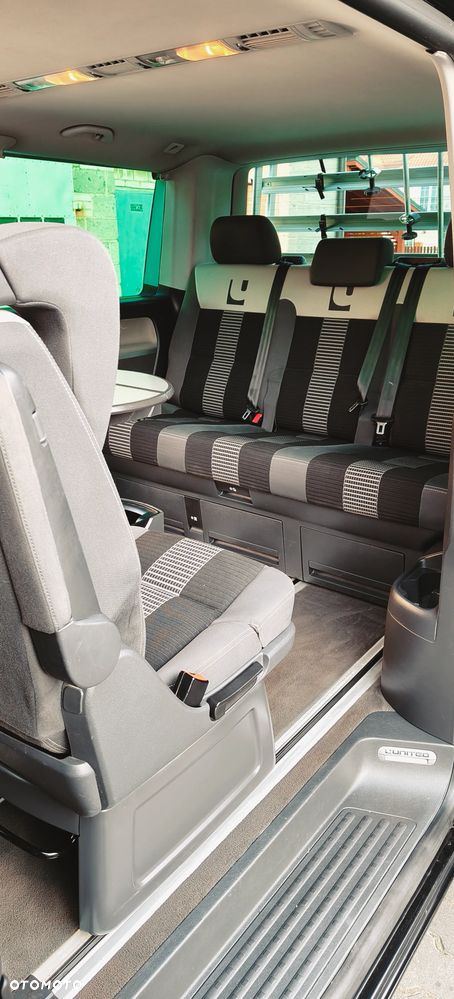 Volkswagen Multivan - 22