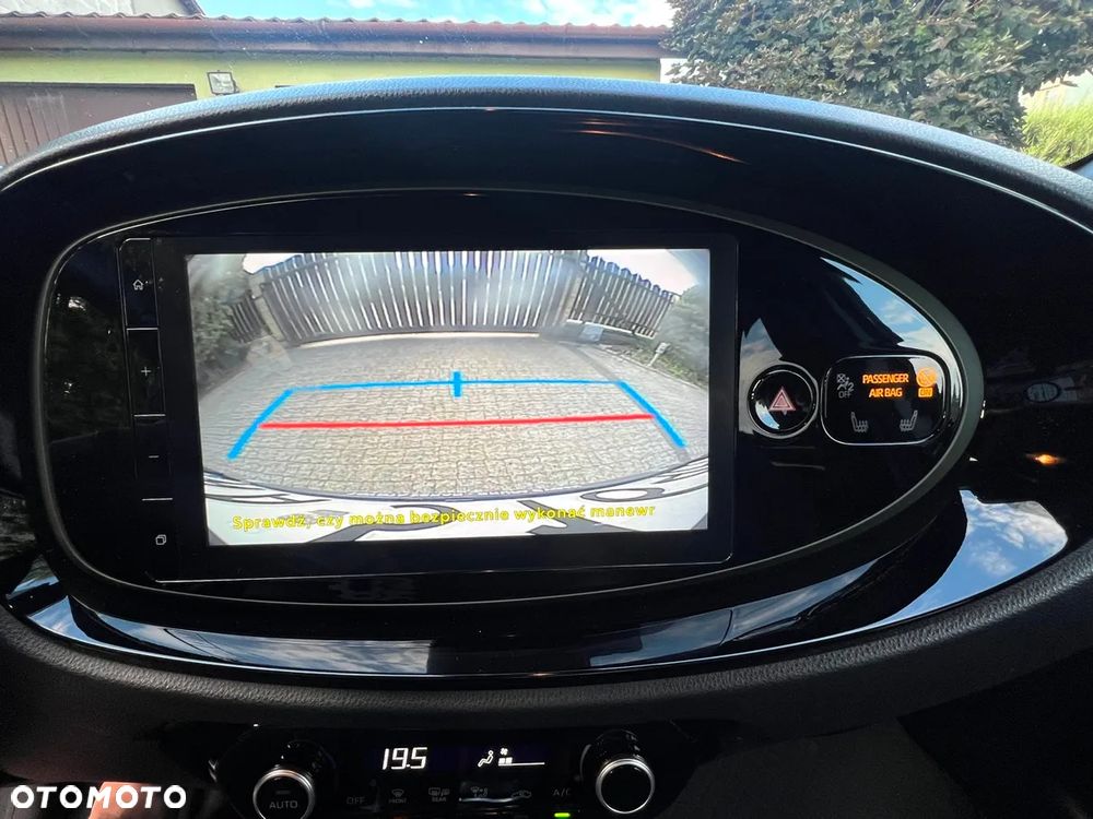 Toyota Aygo X 1.0 VVT-i Executive CVT - 19
