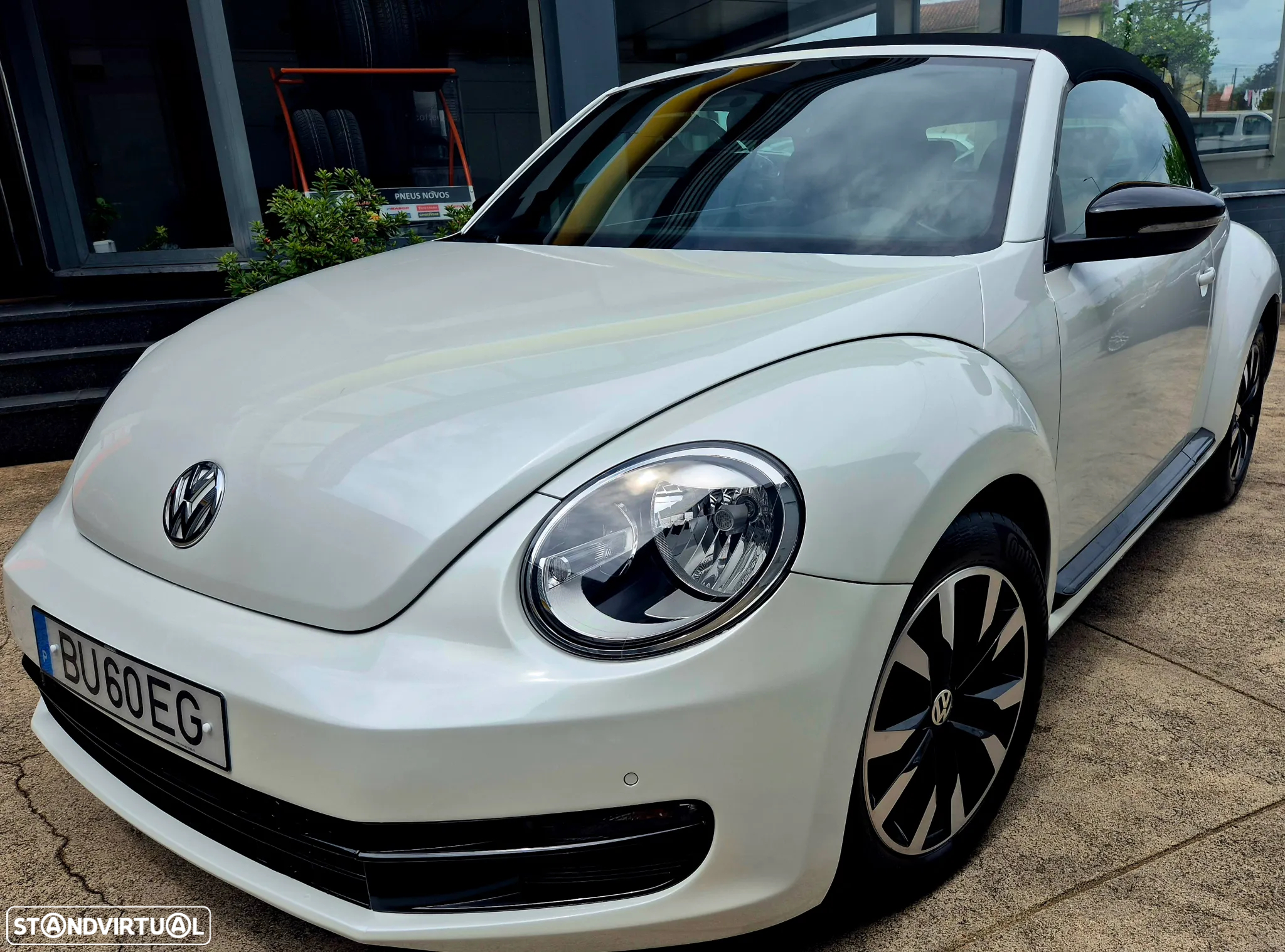 VW New Beetle Cabriolet 1.2 TSI Design DSG - 24
