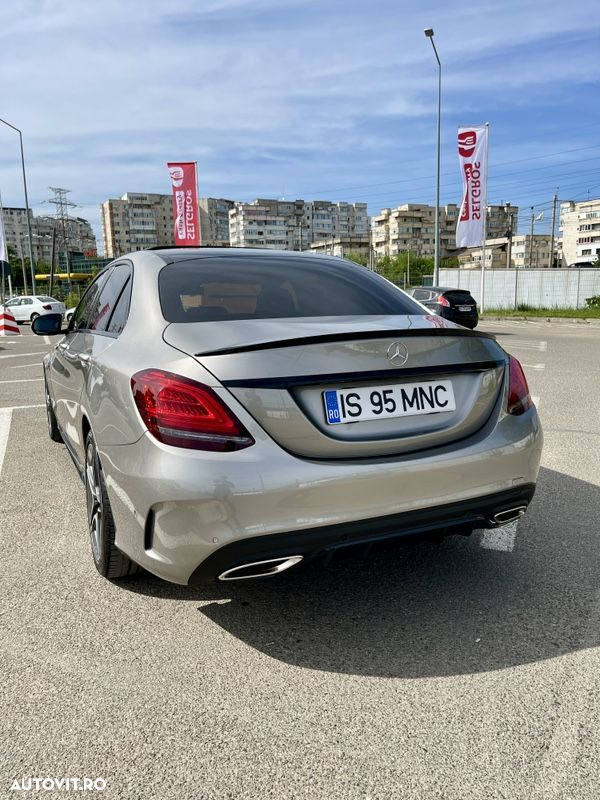 Mercedes-Benz C 300 9G-TRONIC AMG Line - 8