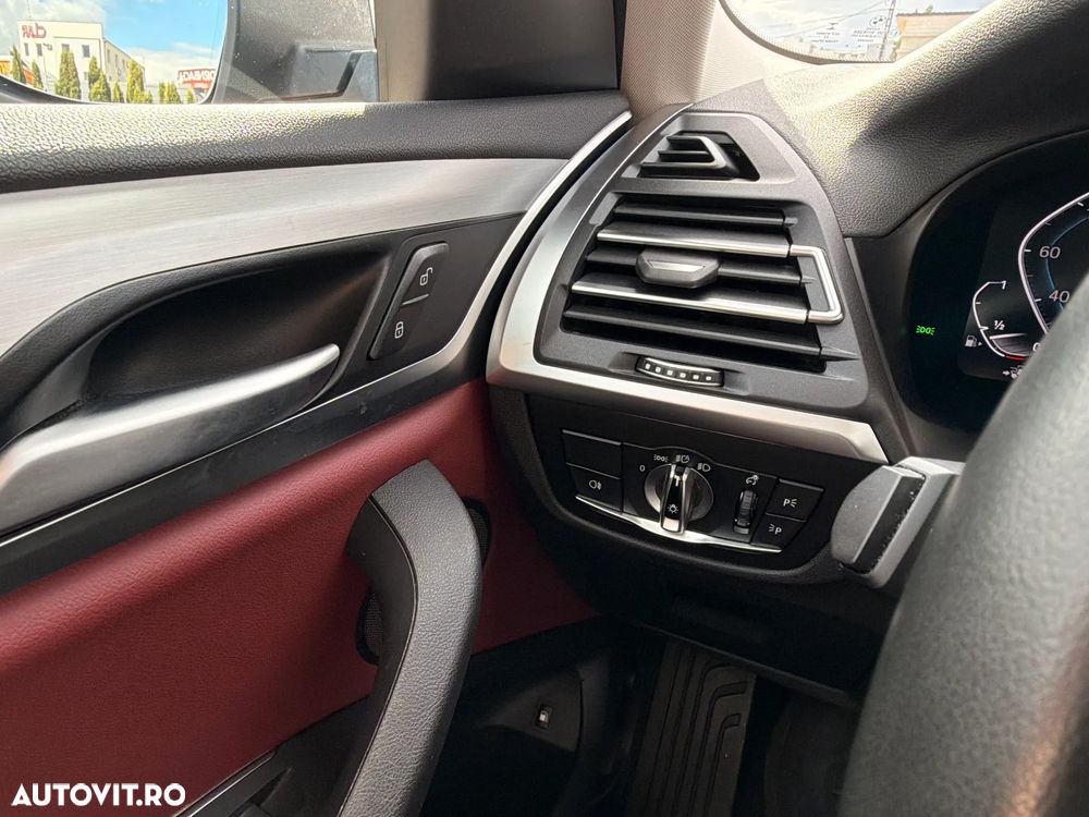 BMW X3 xDrive30e AT PHEV - 31