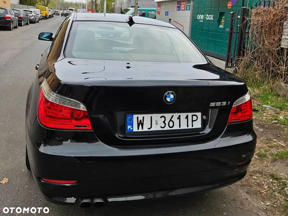 BMW Seria 5 523i - 11