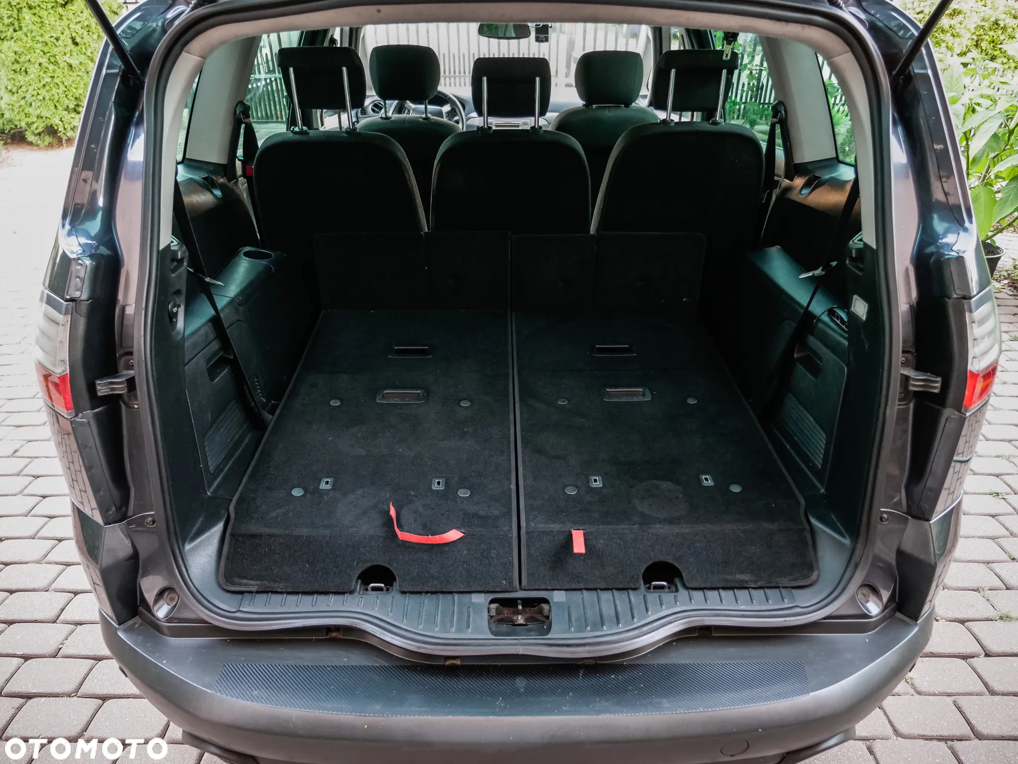 Ford S-Max - 14