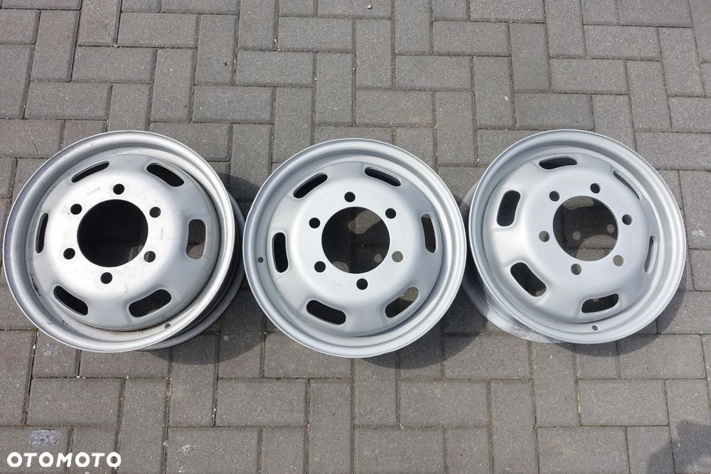 FELGA FELGI IVECO DAILY BLIŹNIAK 16" 5.5J ET 109 6x170 - 1