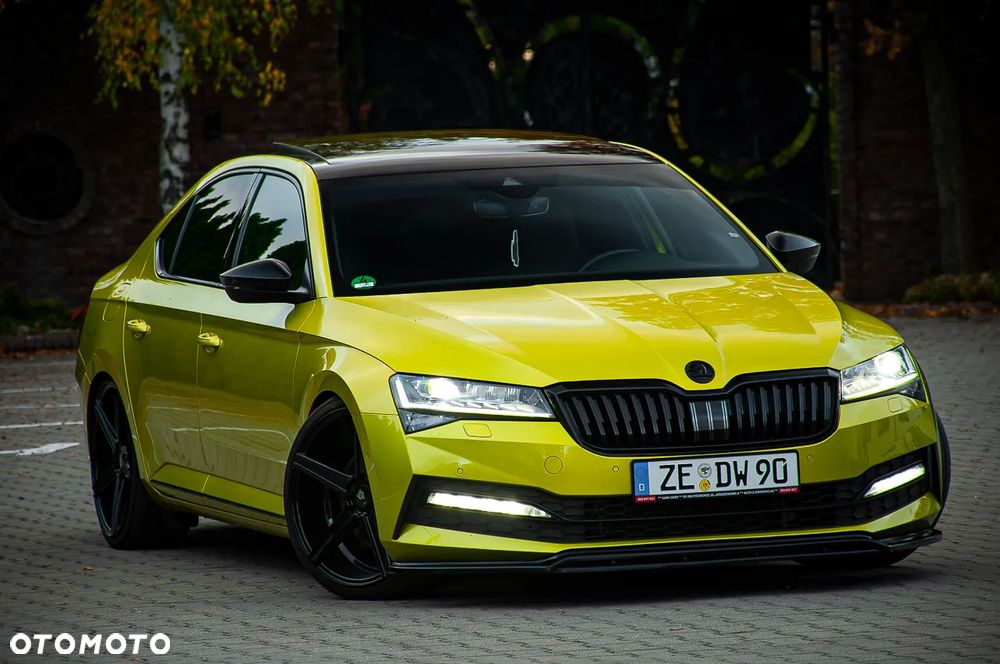 Skoda Superb 2.0 TDI DSG Sportline - 32