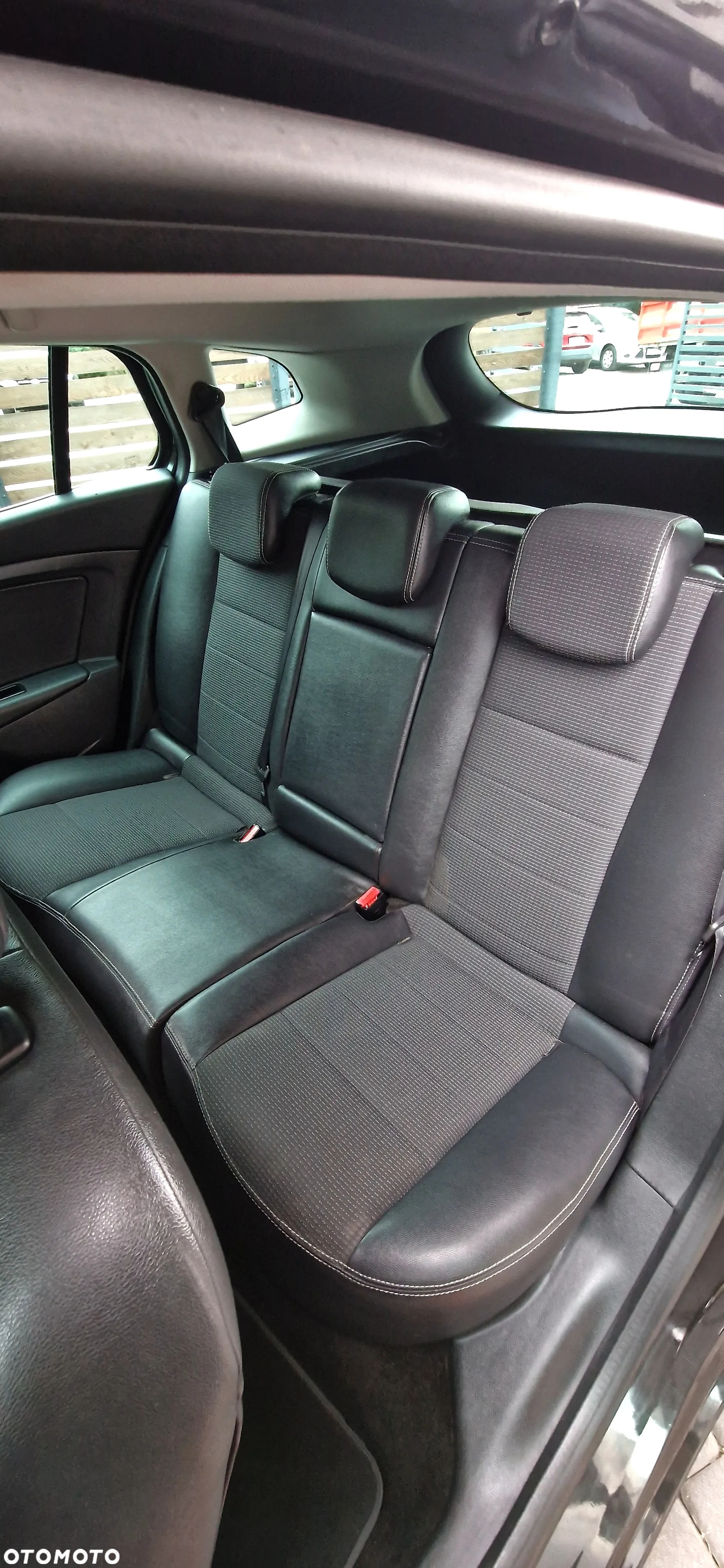 Renault Megane TCe 180 GT - 21