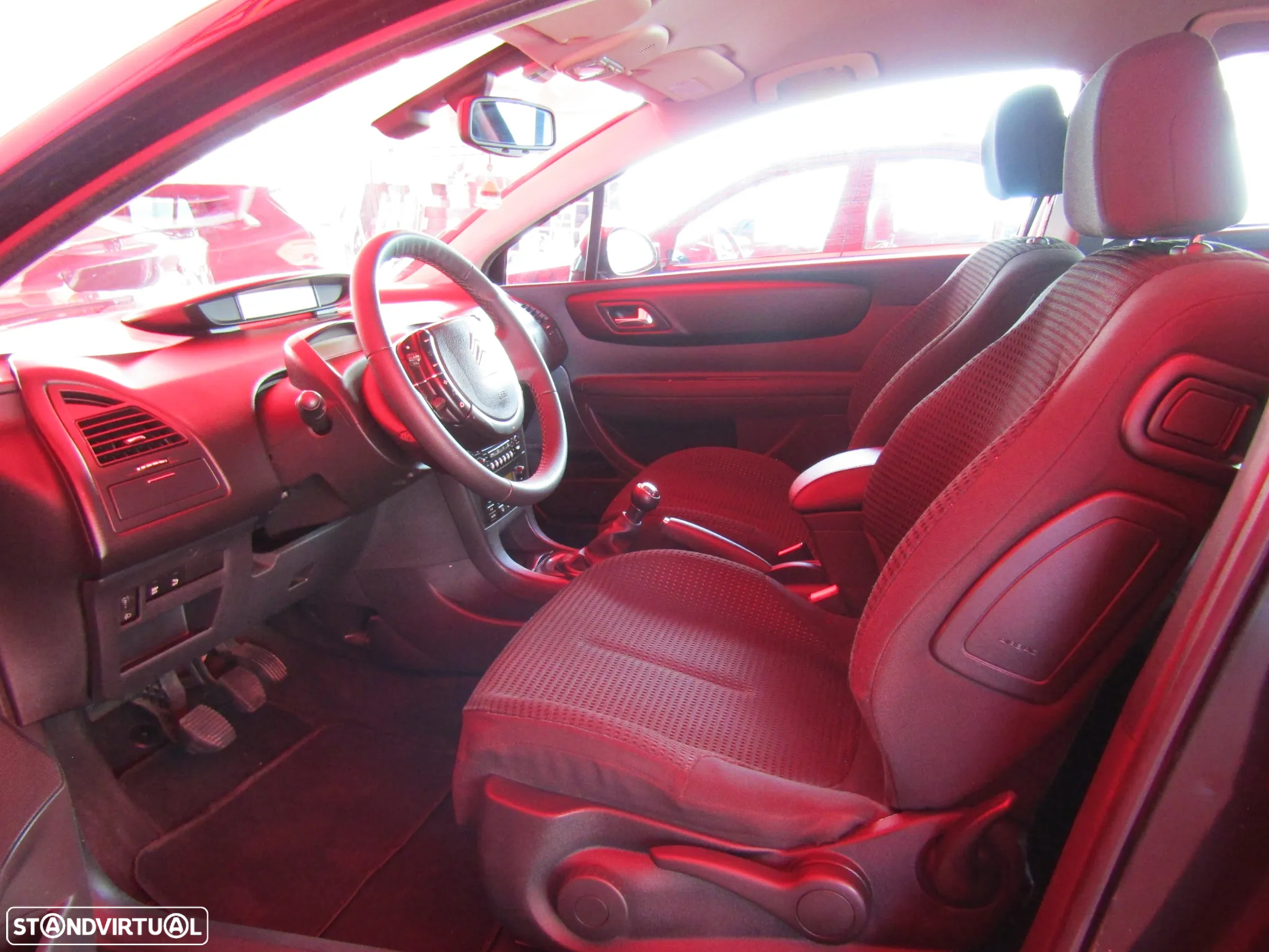 Citroën C4 Coupé 1.6 HDi 110 VTR Pack - 6
