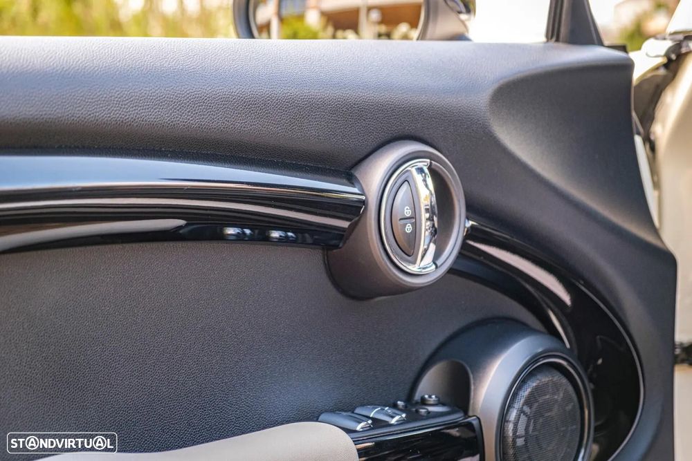 MINI Cabrio - 21