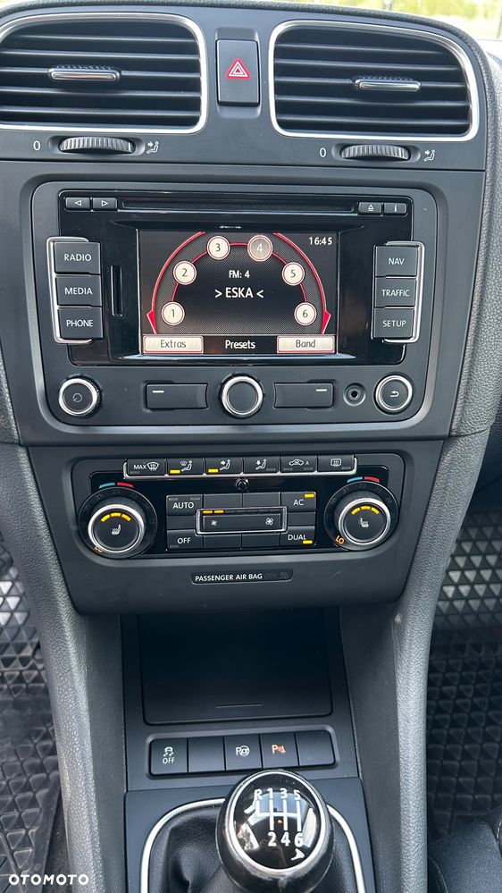 Volkswagen Golf 1.4 TSI Highline - 17
