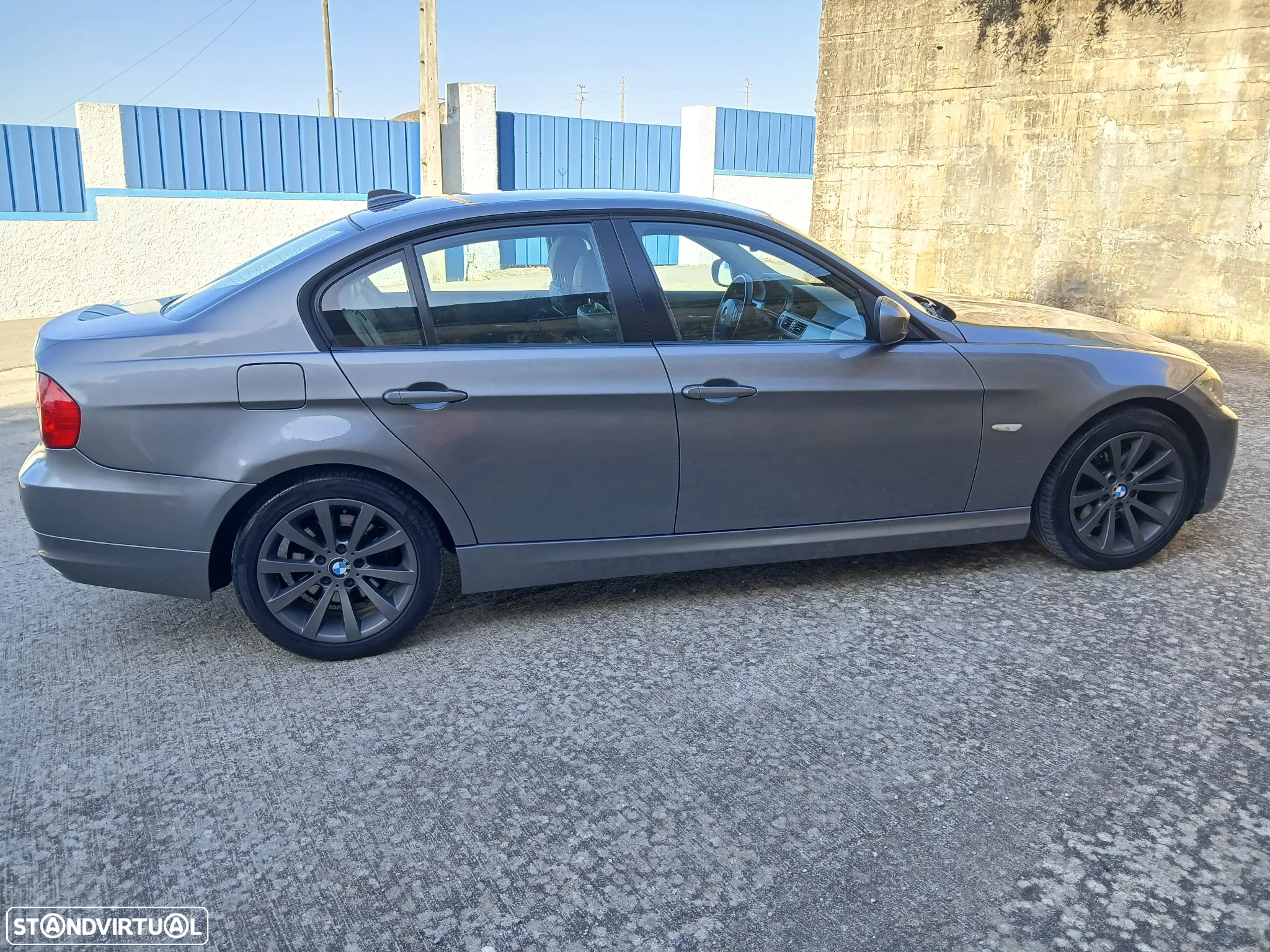 BMW 320 d Navigation Sport - 2