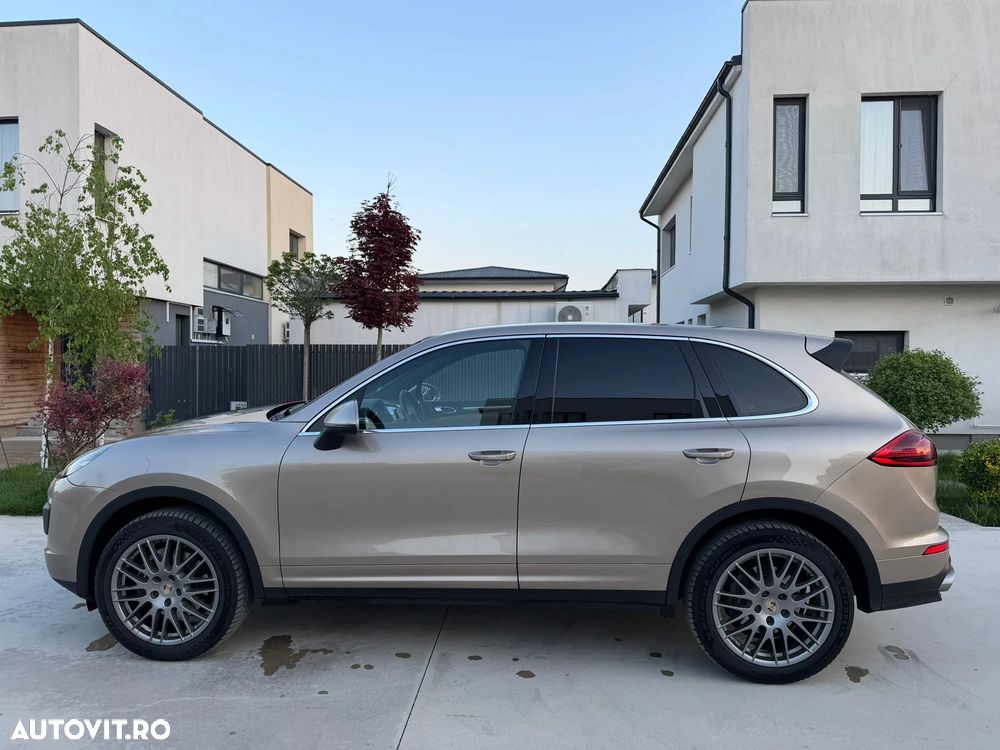Porsche Cayenne 3.0 L - 3
