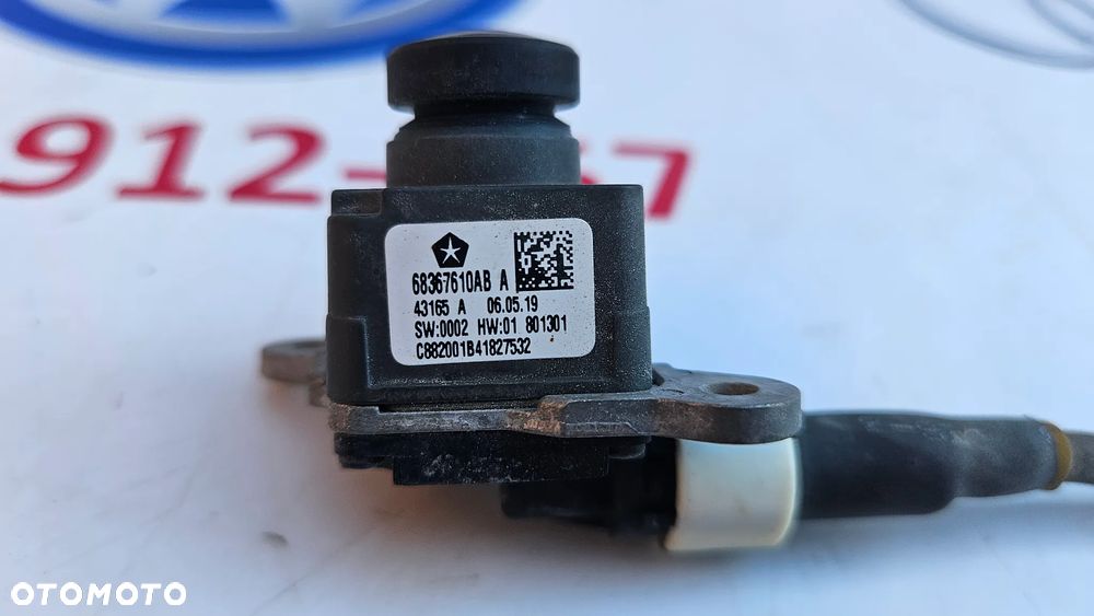 Dodge Durango LIFT 2017- Kamera cofania w klapę bagażnika  68367610AB - 7