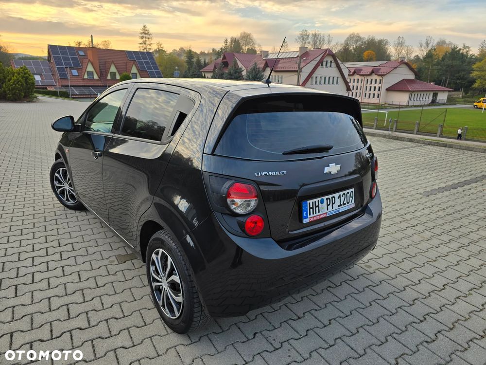 Chevrolet Aveo - 12