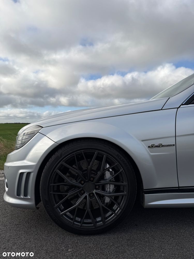 Mercedes-Benz Klasa C 63 AMG 7G-TRONIC - 8