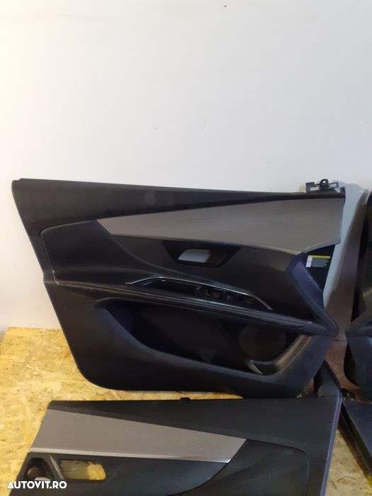 Panou Tapiterie Usa Peugeot 5008 Model 2016-2020 Volan Stanga - 2