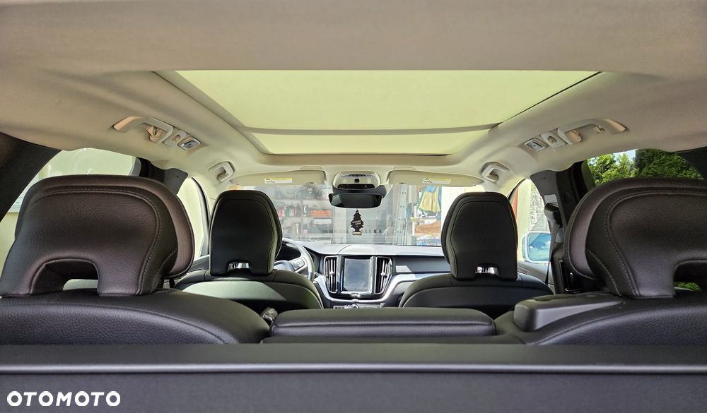 Volvo XC 60 T5 Momentum - 9