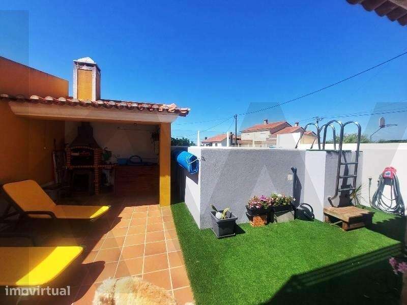 Moradia Geminada de Excelência no Barril com Piscina - Grande imagem: 5/52