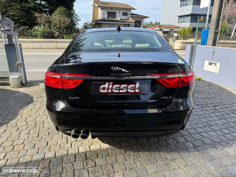 Jaguar XF 2.0 D Prestige Aut. - 10