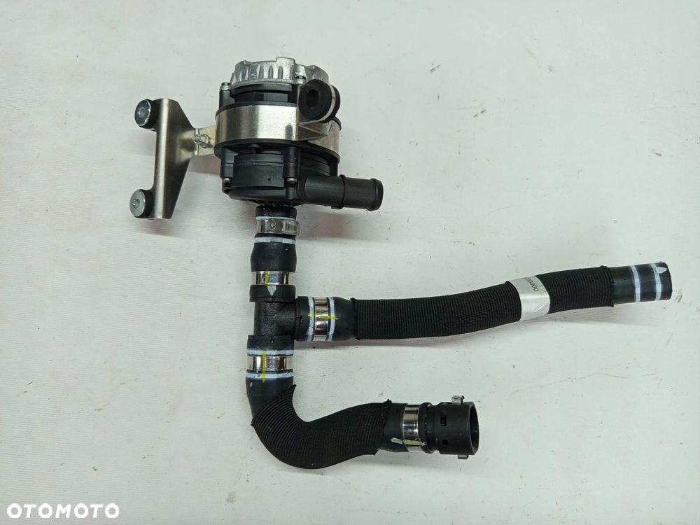 FERRARI PUROSANGUE F175 SF90 F173 296 GTB F171 POMPA WODY WĘŻE 838313 - 2