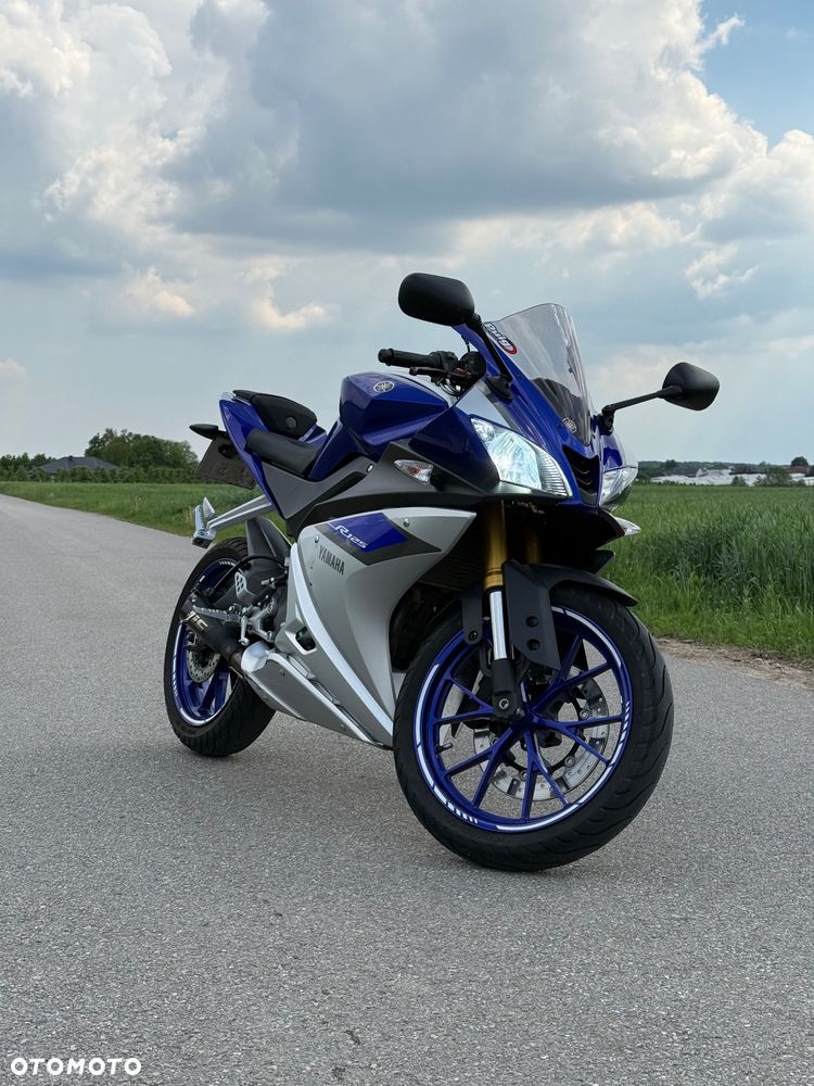 Yamaha YZF - 1