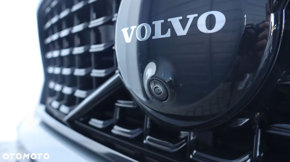 Volvo XC 40 B4 Plus Black Edition - 25