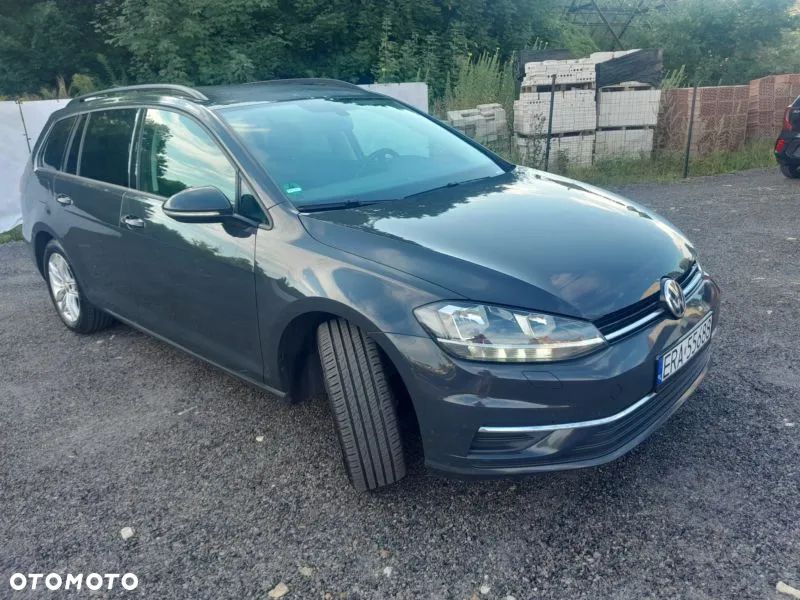 Volkswagen Golf - 11