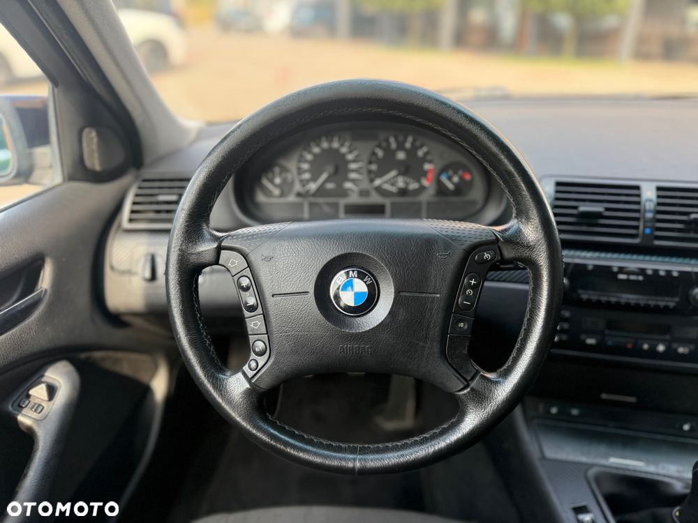 BMW Seria 3 320i Edition Exclusive - 23