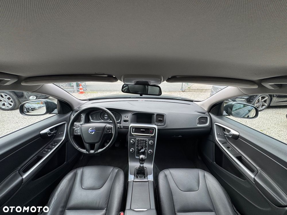 Volvo V60 DRIVe - 24