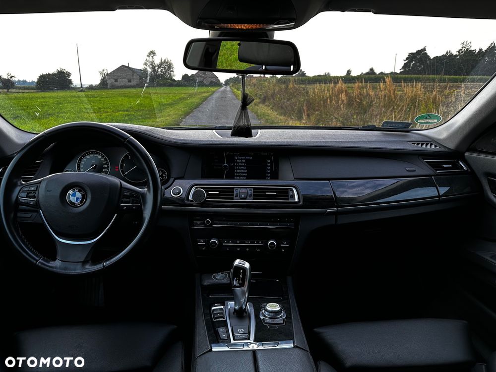 BMW Seria 7 730d - 10