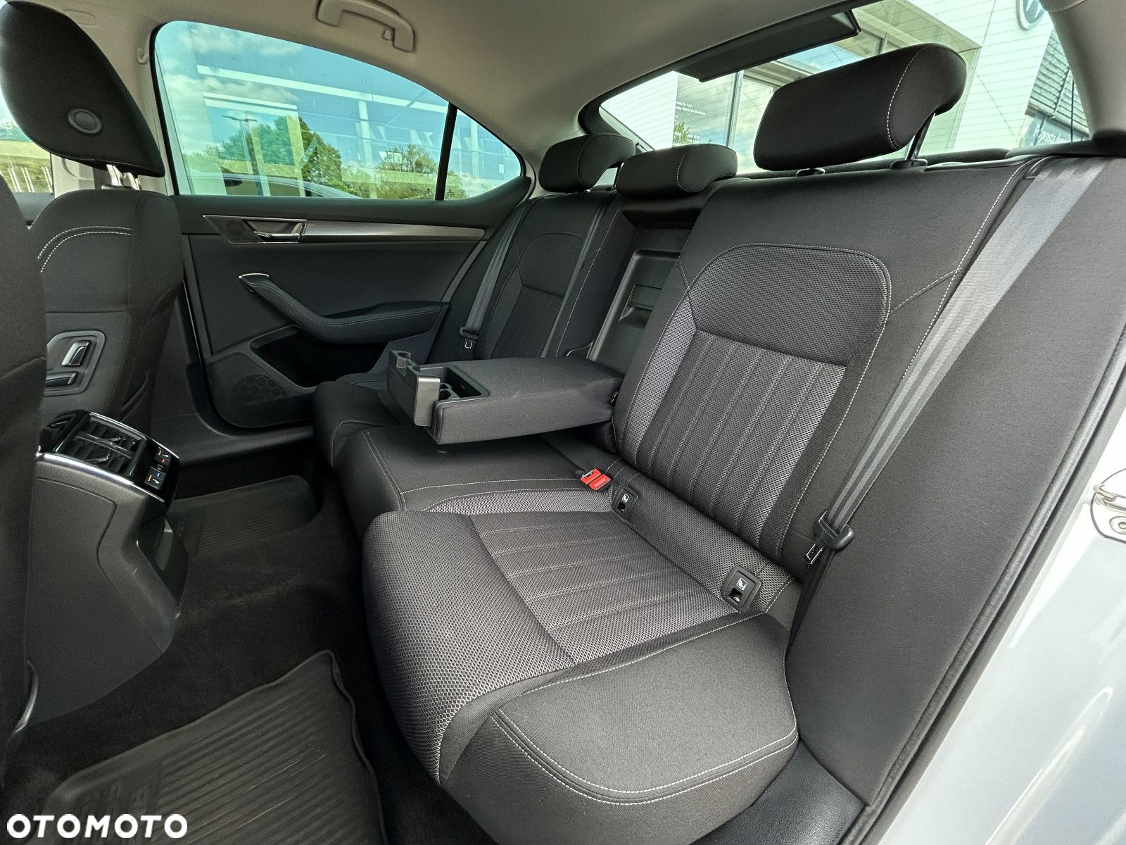 Skoda Superb 2.0 TSI Style DSG - 19